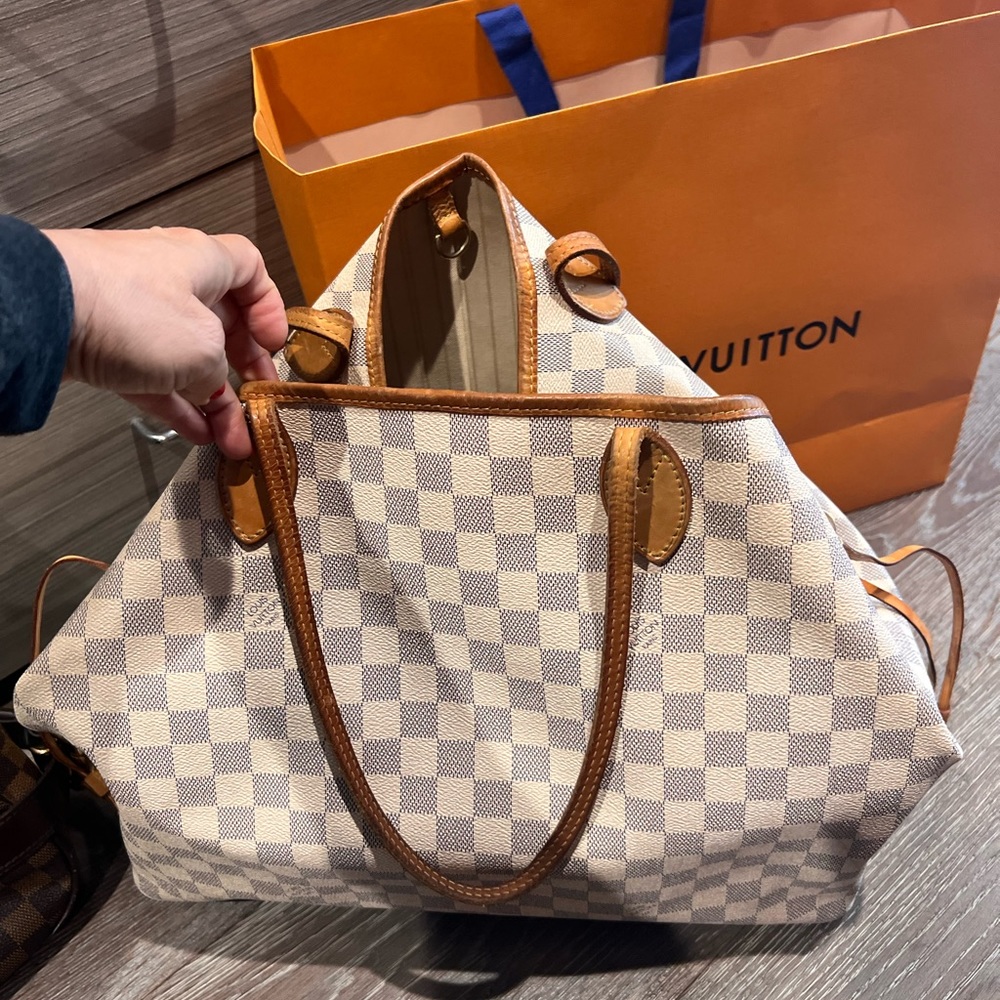 Azur Louis Vuitton shoulder bag